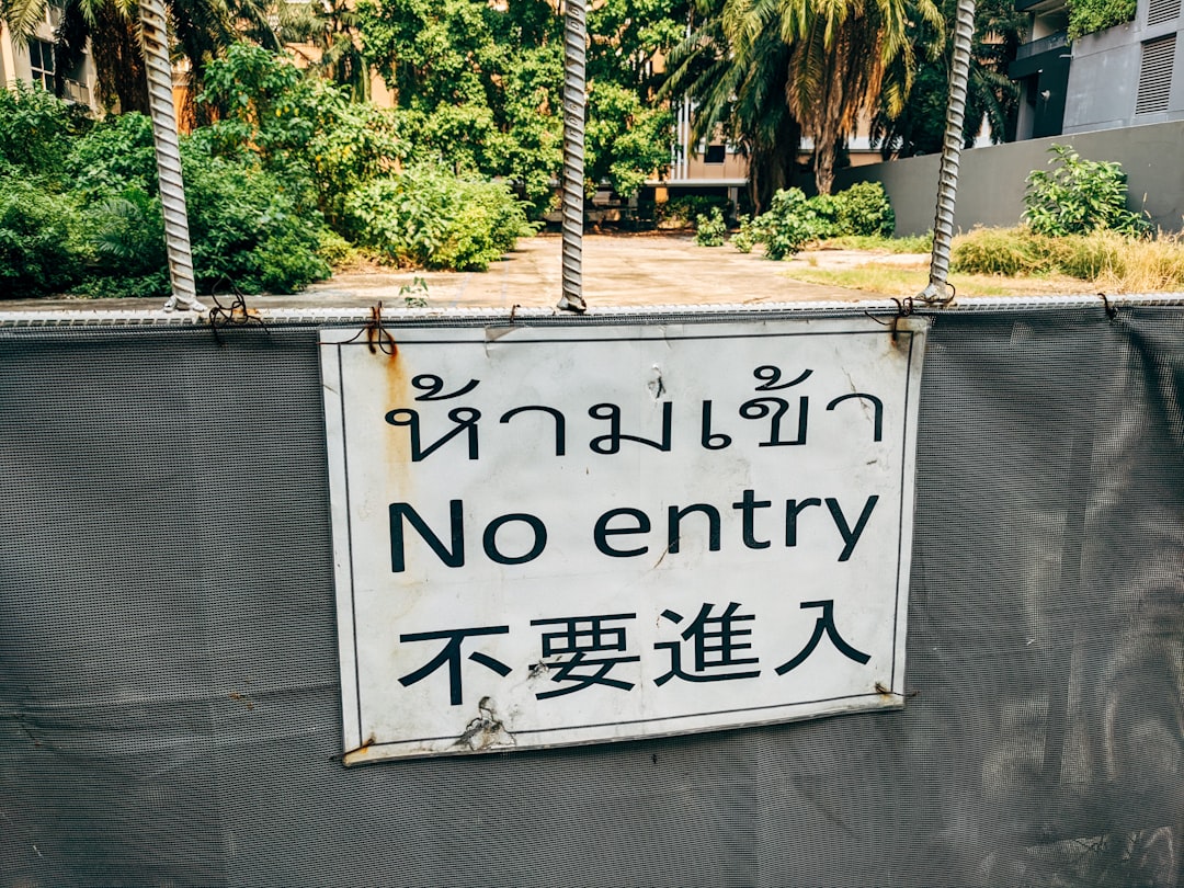 Complete Confidentiality in Cryptocurrency Transactions