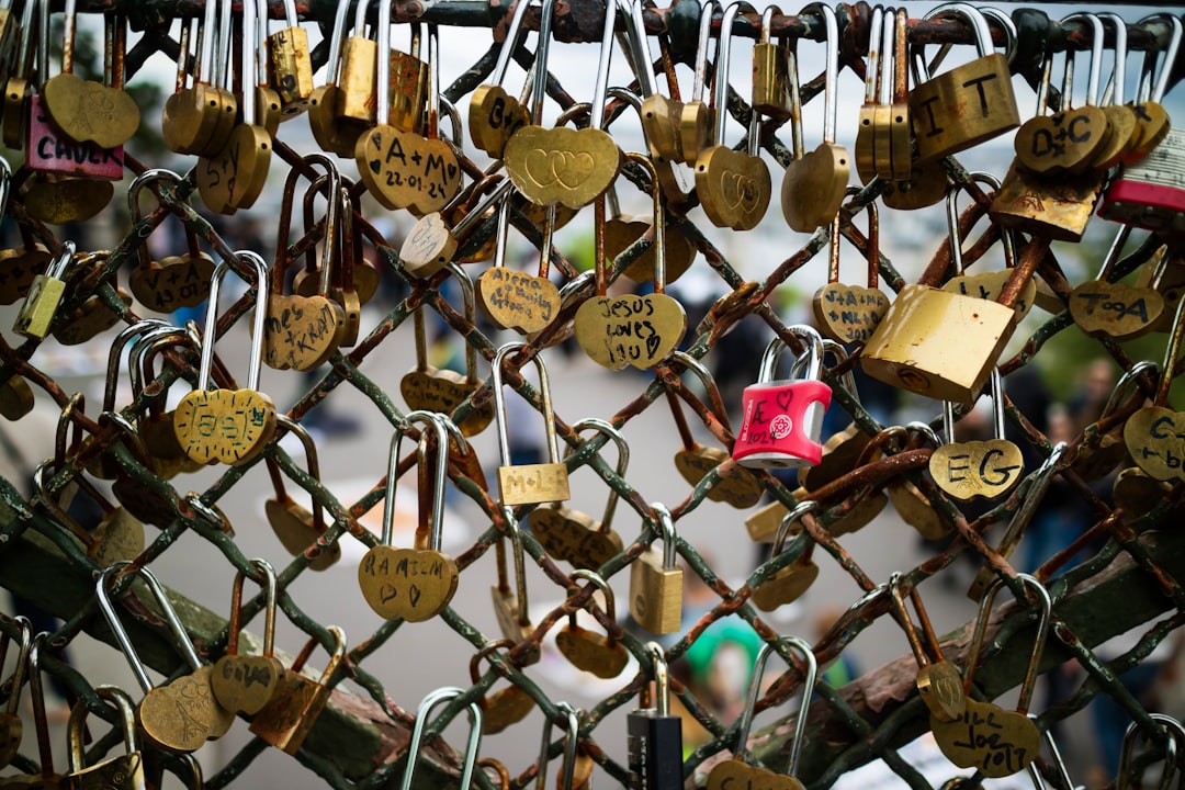 Аудит безопасности контрактов: как защитить свои криптоактивы