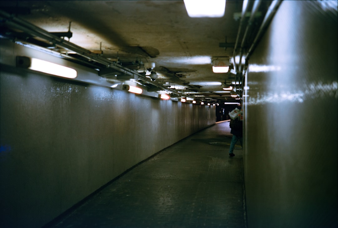 Understanding Split Tunneling for Enhanced Privacy